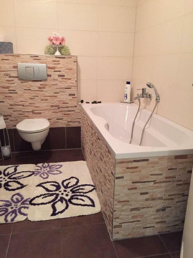 Mi&Ca702 Apartment โคโลญ ภายนอก รูปภาพ